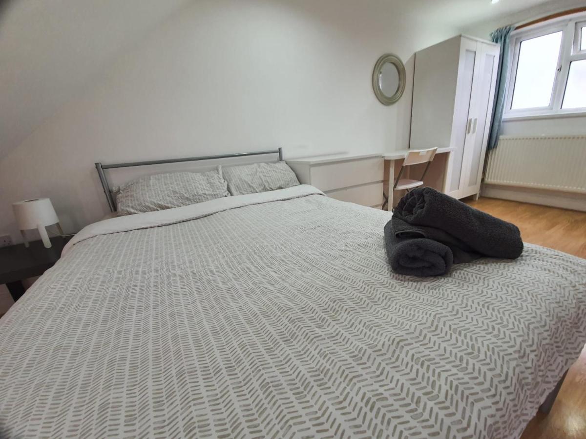 Eastwood Rooms Goodmayes Ngoại thất bức ảnh