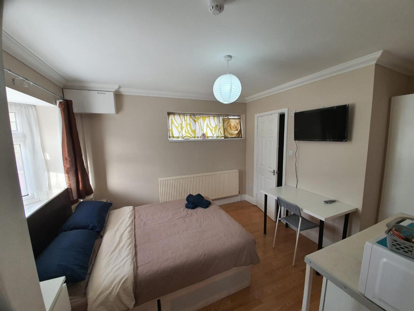Eastwood Rooms Goodmayes Ngoại thất bức ảnh